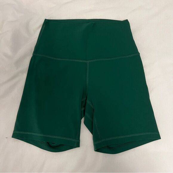Everglade green lululemon align high rise shorts - Picture 2 of 4
